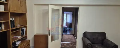 Apartament 3 camere zona Podul de Fier - foto 3