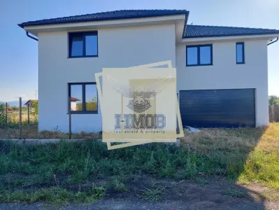 Casa 4 camere 3 bai si teren 500 mp Veterani - foto 2