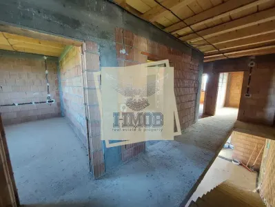 Casa 4 camere 3 bai si teren 500 mp Veterani - foto 5