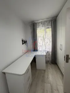 Apartament cu 2 camere de vanzare in zona Tatarasi - etaj 1, centrala proprie, mobilat si utilat - foto 4