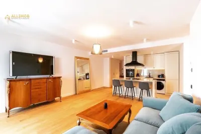 Apartament premium cu 2 camere în One Towers Herăstrău – mobilier din lemn masiv și parcare subterană - foto 3