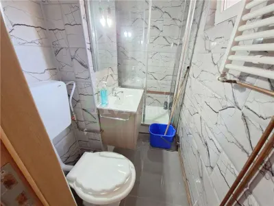 Apartament 3 camere, mobilat si utilat, etaj 1, zona Milcov - foto 11