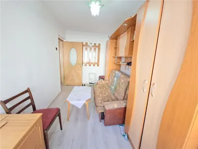 Apartament 3 camere, mobilat si utilat, etaj 1, zona Milcov - foto 16