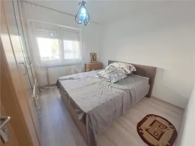 Apartament 3 camere, mobilat si utilat, etaj 1, zona Milcov - foto 3