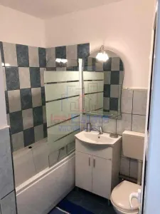 Apartament cu 1 camera, 41 mp, decomandat - Tatarasi - foto 6