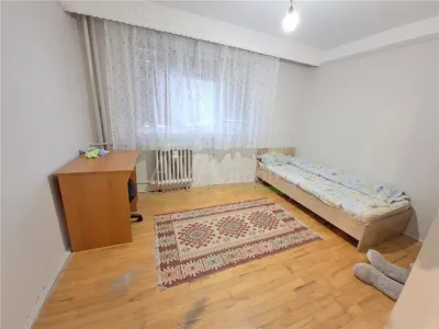 Apartament 3 decomandate, etaj 1, zona Narcisa - foto 4