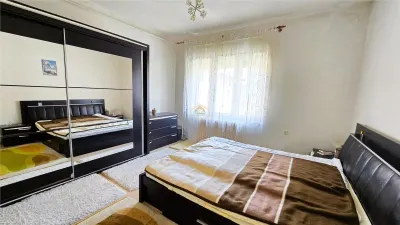 Central | 3 camere decomandate + curte proprie de 35 mÂ²  | Etaj 1 - foto 2