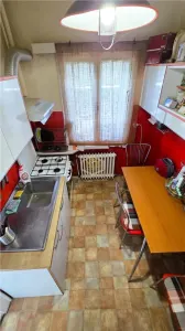Central | 3 camere decomandate + curte proprie de 35 mÂ²  | Etaj 1 - foto 18