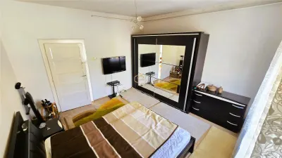 Central | 3 camere decomandate + curte proprie de 35 mÂ²  | Etaj 1 - foto 4