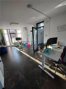 Cladire multifunctionala de vanzare in Andrei Muresanu | 390 mp utili | Terase panoramice | Potrivit pentru birouri, clinica sau locuinta - foto 5