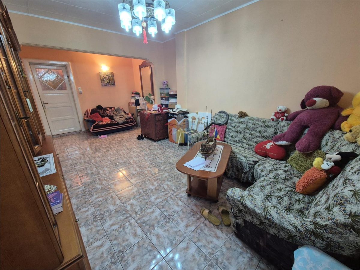 Ultracentral >Maria Filotti Etaj 3 FOARTE SPATIOS 3 camere 92 mp, confort 1 - Braila