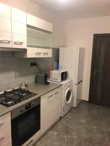 Inchiriere Ap.2 cam, conf 1, Independentei, et 4/10, mobilat si utilat, renovat complet - foto 4