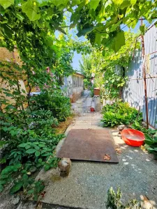 Casa batraneasca cu teren 295 mp, deschidere 8 m, Chercea - foto 7