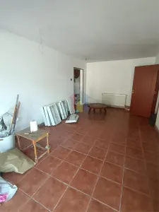 Spatiu comercial, 60 mp, 3 camere, vitrina stradala, zona Centrala - Braila