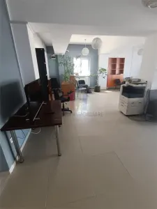 Spatiu comercial 350 mp cu teren 780 mp, pret 14 Euro/mp - foto 10