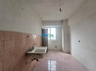 Investitie Ideala in Centrul Bacaului Apartament 2 Camere Decomandate - foto 3