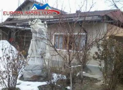 Casa cu 5 camere Zona Centrala - Tulcea