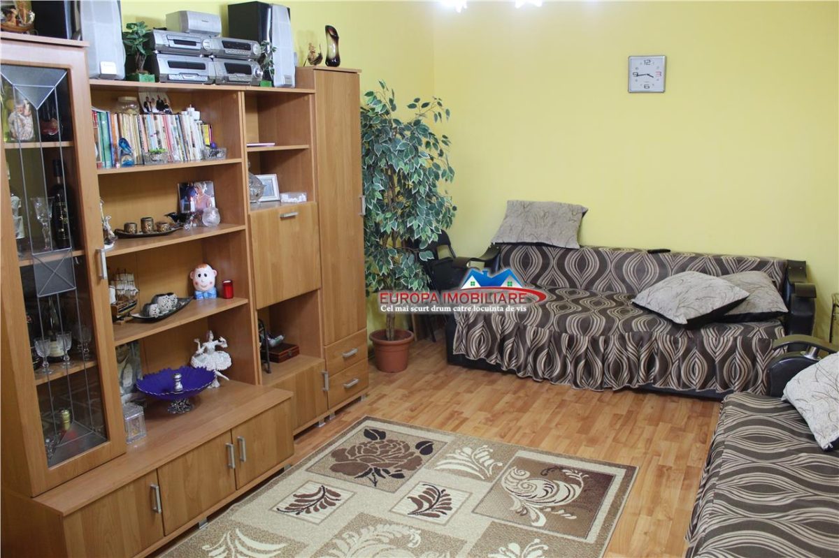 Apartament 3 camere de vanzare  zona Peco-Tulcea - Tulcea