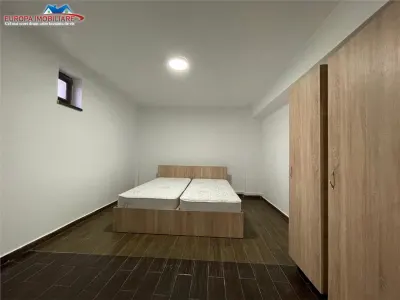 Spatiu comercial de vanzare  Zona E3 - foto 2