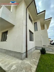 Vila P+1 de vanzare zona 9 Mai Tulcea - foto 3