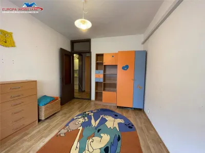 Apartament 3 camere de vanzare zona C5 Tulcea - foto 4