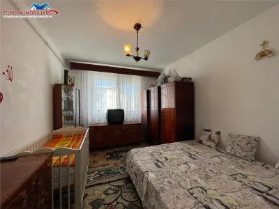 Apartament cu 2 camere de vanzare zona 23 August Tulcea - foto 3