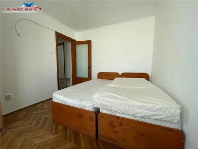 Apartament 4 camere de vanzare zona centrala Tulcea - foto 7