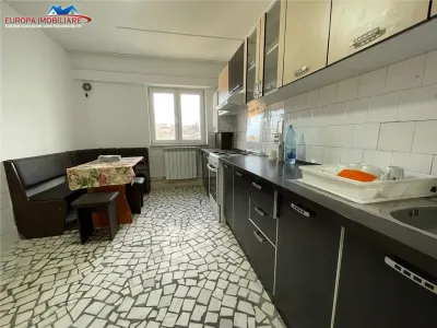 Apartament 4 camere de vanzare zona centrala Tulcea - foto 8