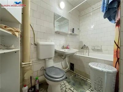 Apartament 4 camere de vanzare zona centrala Tulcea - foto 10