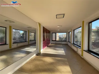 Spatiu de inchiriat  zona ultracentrala Tulcea - foto 20