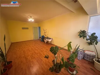 Apartament 3 camere de vanzare zona centrala Tulcea - foto 3