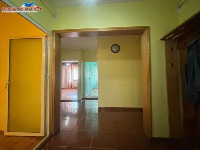 Apartament 3 camere de vanzare zona centrala Tulcea - foto 10