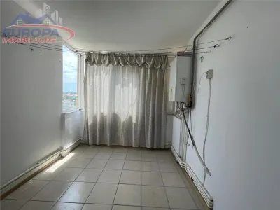 Apartament cu 4 camere de vanzare zona centrala Tulcea - foto 8