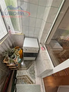 Apartament 4 camere transformat in 3 camere zona 23August -Tulcea - foto 11