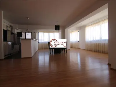 Apartament 4 camere spatios si insorit Nordului! - foto 3