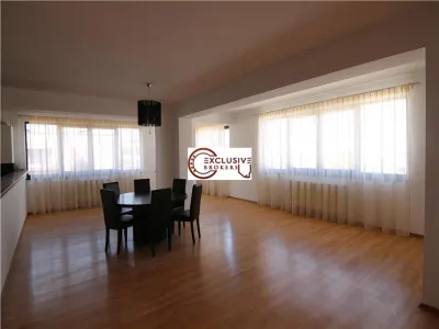 Apartament 4 camere spatios si insorit Nordului! - foto 4