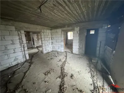 Casa Radulesti, an 1996 ,la rosu, 2.000 mp teren , 310 mp casa - foto 16