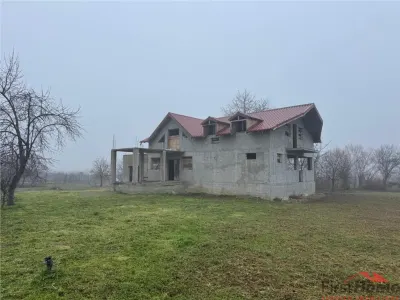 Casa Radulesti, an 1996 ,la rosu, 2.000 mp teren , 310 mp casa - foto 4