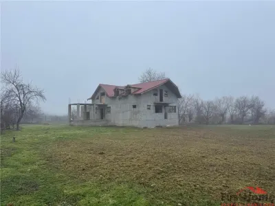 Casa Radulesti, an 1996 ,la rosu, 2.000 mp teren , 310 mp casa - foto 5