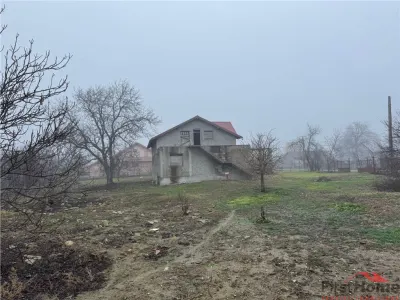 Casa Radulesti, an 1996 ,la rosu, 2.000 mp teren , 310 mp casa - foto 9