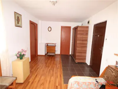 Garsoniera de vanzare in zona Penny Obor , etaj 3 (mansarda) - foto 2