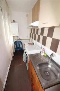 Garsoniera de vanzare in zona Penny Obor , etaj 3 (mansarda) - foto 4