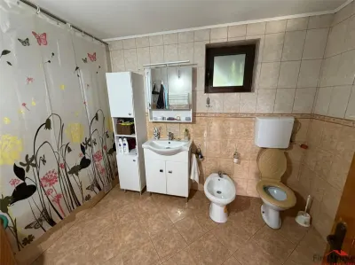 Casa P+M de vanzare in Odobesti 1.021mp teren - foto 12