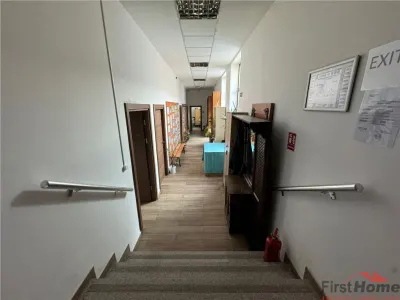 Cladire cu un aspect aparte de inchiriat in Centrul Focsaniului - foto 20