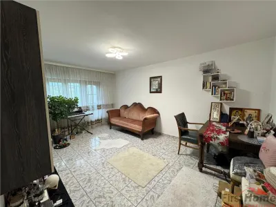 3 camere, etaj 3 cu acoperis, 2 balcoane , 2 bai, zona centrala - foto 5