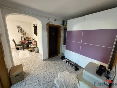3 camere, etaj 3 cu acoperis, 2 balcoane , 2 bai, zona centrala - foto 6