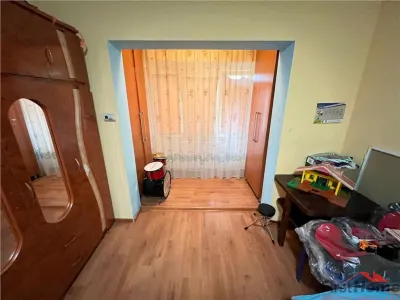 Apartament 2 camere, hol patrat, logie + balcon, zona Razboieni - foto 10