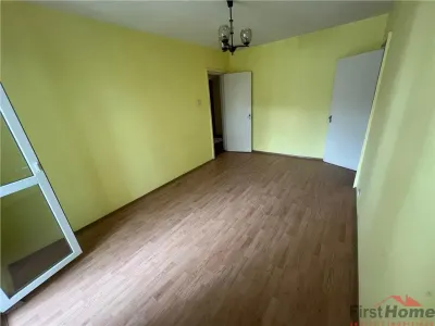 Apartament 4 camere, etaj 1/4, zona Mausoleul Eroilor - Sud - foto 2