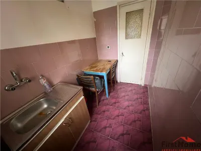 Apartament 4 camere, etaj 1/4, zona Mausoleul Eroilor - Sud - foto 7