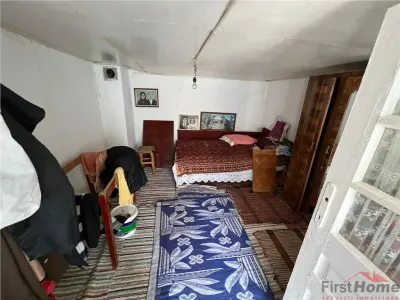 Casa batraneasca + teren 1881 mp de vanzare in Sat Milcovul - foto 9